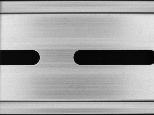 × ドーム照明のみ