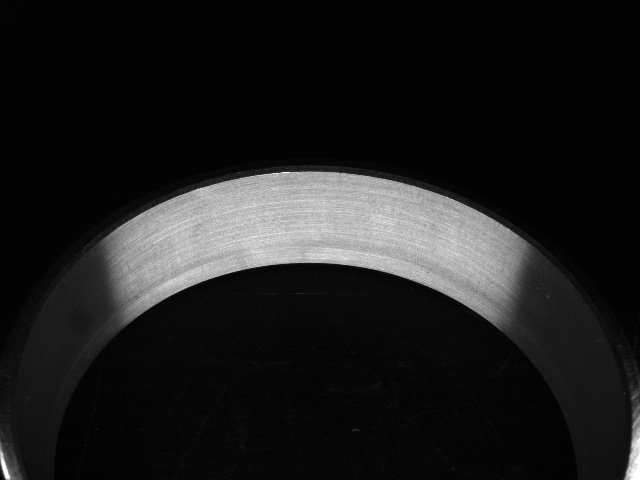 ○ ハーフカット型マルチリング照明