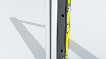 mac4背面を直接、機械フレームへ取り付け